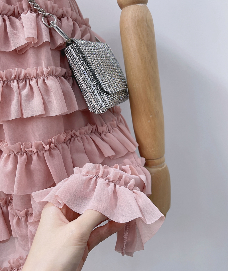 蛋糕草莓仙仙甜甜的版型粉粉千层半身裙