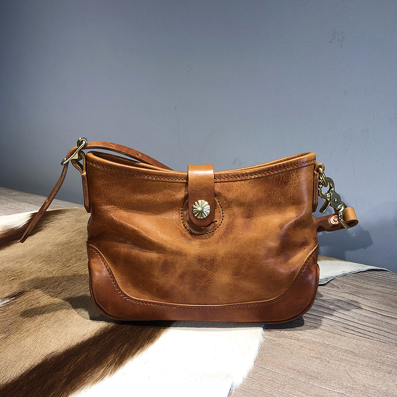 小众复古包复古单肩牛皮女包植鞣文艺法棍包小包女士包袋
