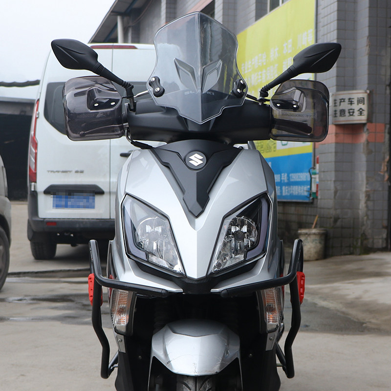 适用铃木uy125护杠保险杠踏板踏板车车前后防摔杠摩托车保险杠