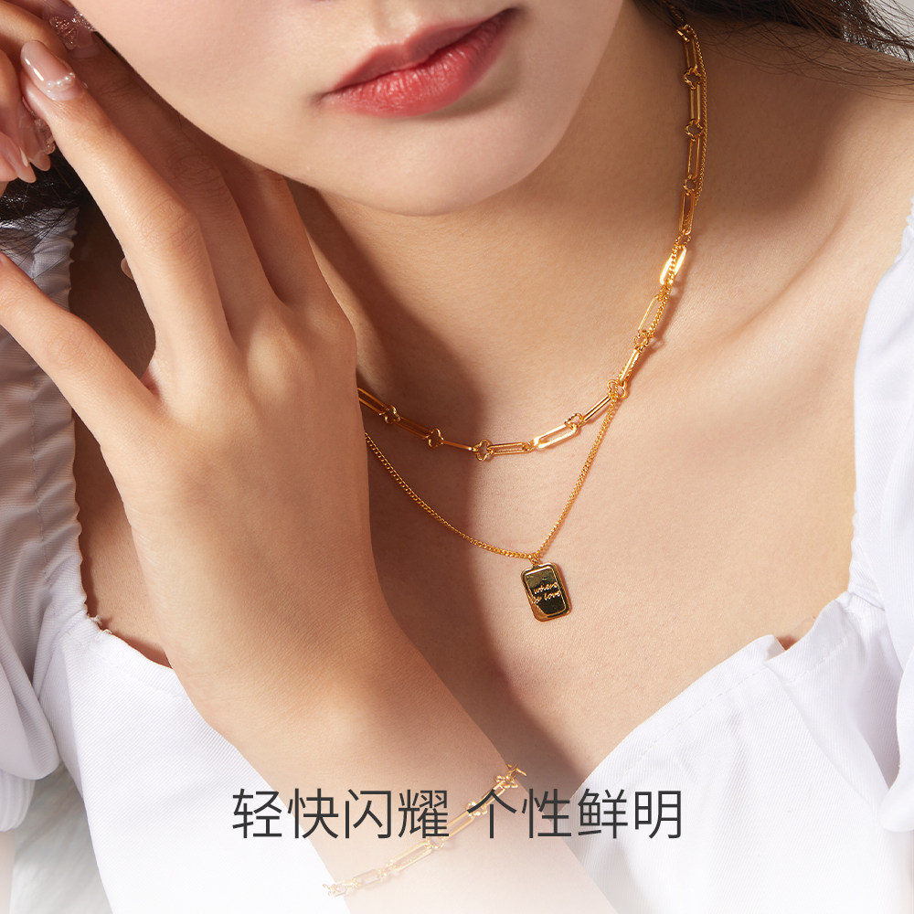 周大生小方牌黄金项链女足金套链双层叠戴巧克力牌吊坠2021年新款