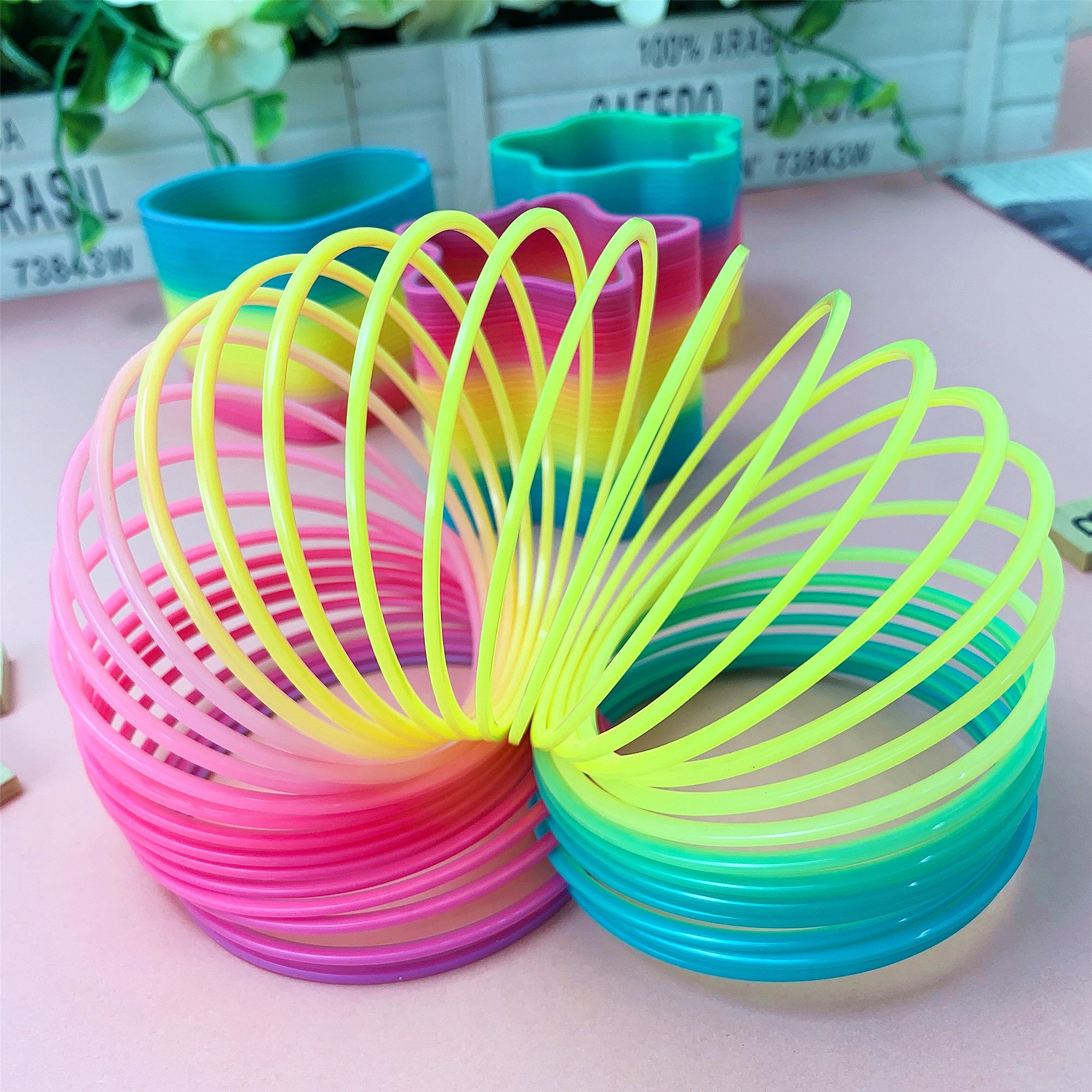 儿童成人塑料拉伸七彩弹簧弹力彩虹叠叠圈个性叠叠圈