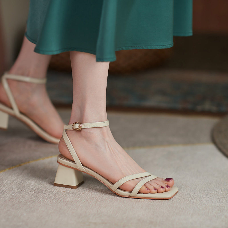 一字凉鞋仙女风中中跟粗跟真皮露趾高跟鞋法式一字带凉鞋