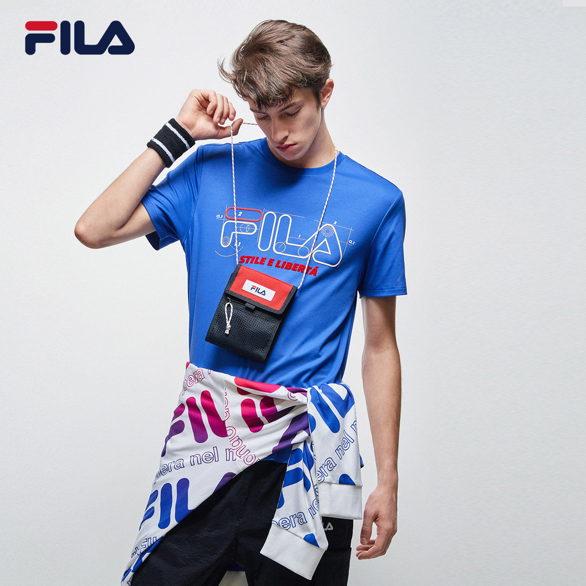 fila 斐乐官方 男子短袖t恤 2020夏季新款时尚印花运动棉质休闲服