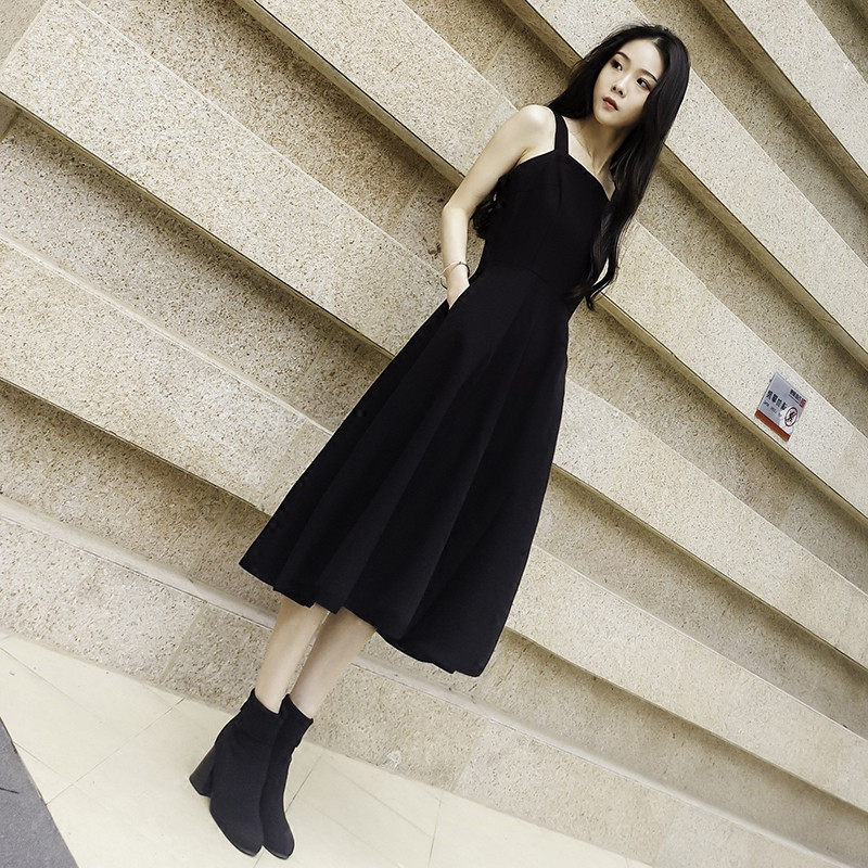 黑色吊带裙女春秋秋冬内搭打底赫本小黑裙收腰连衣裙
