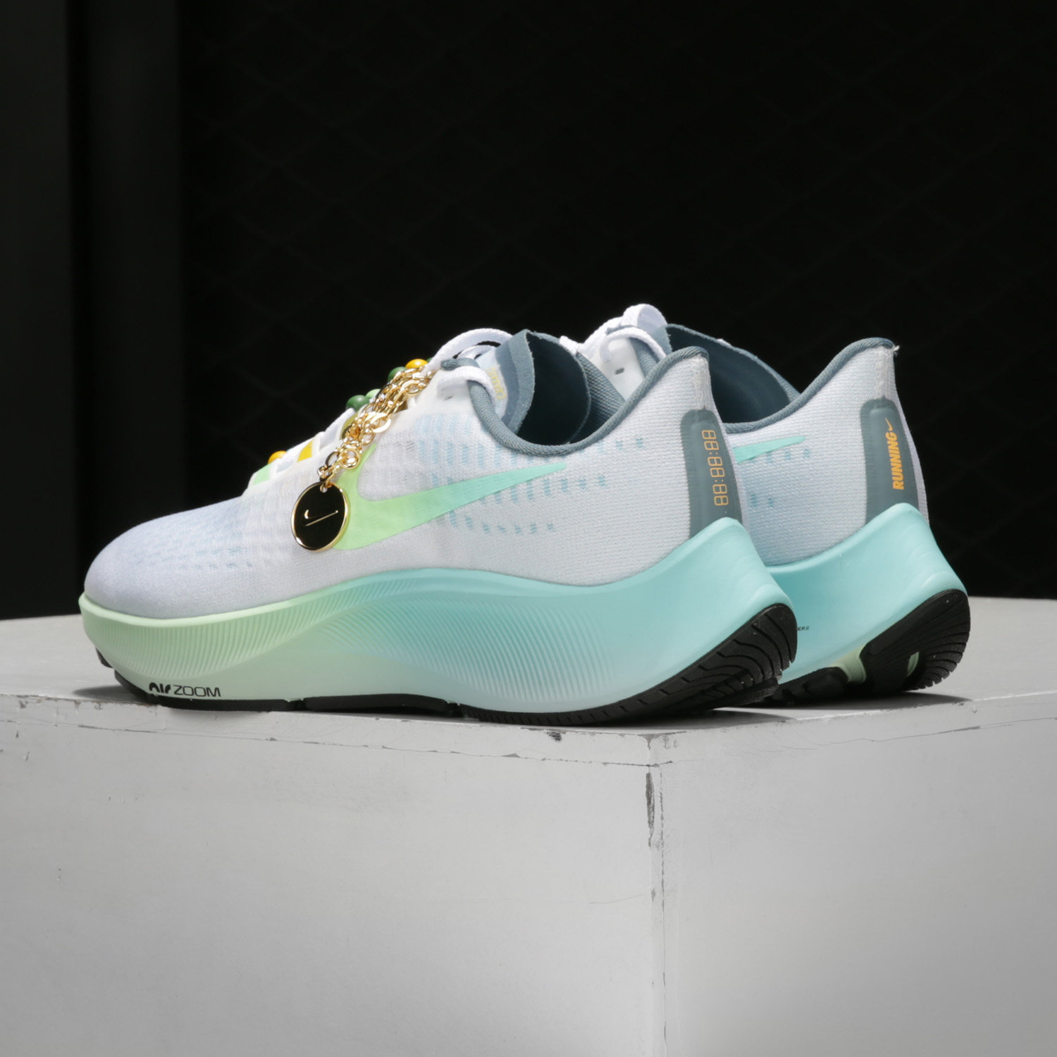 nike耐克正品2020夏季新款女子airzoom网面跑步鞋