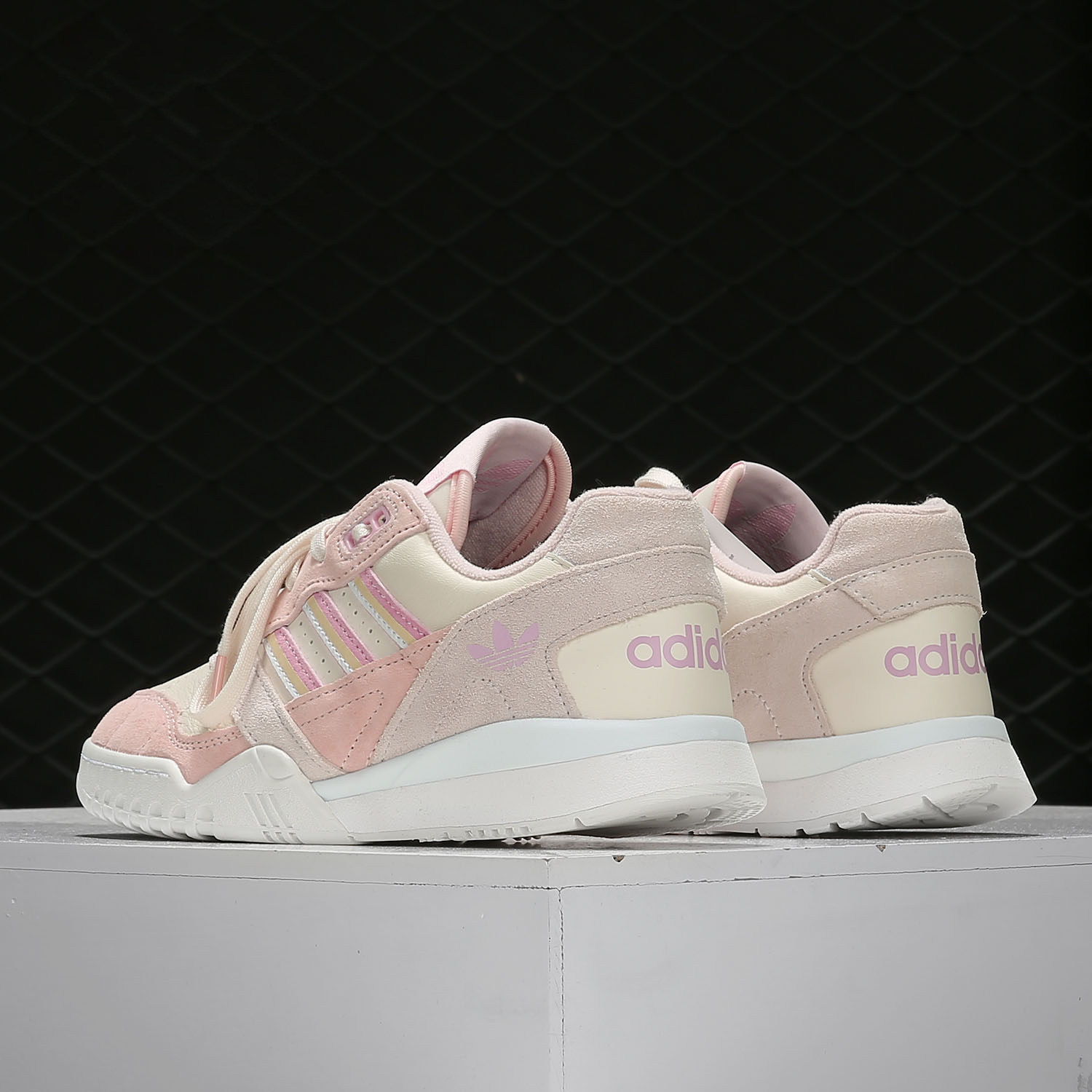 adidas阿迪达斯正品三叶草a.r.trainer女子休闲经典ee5411运动休闲鞋