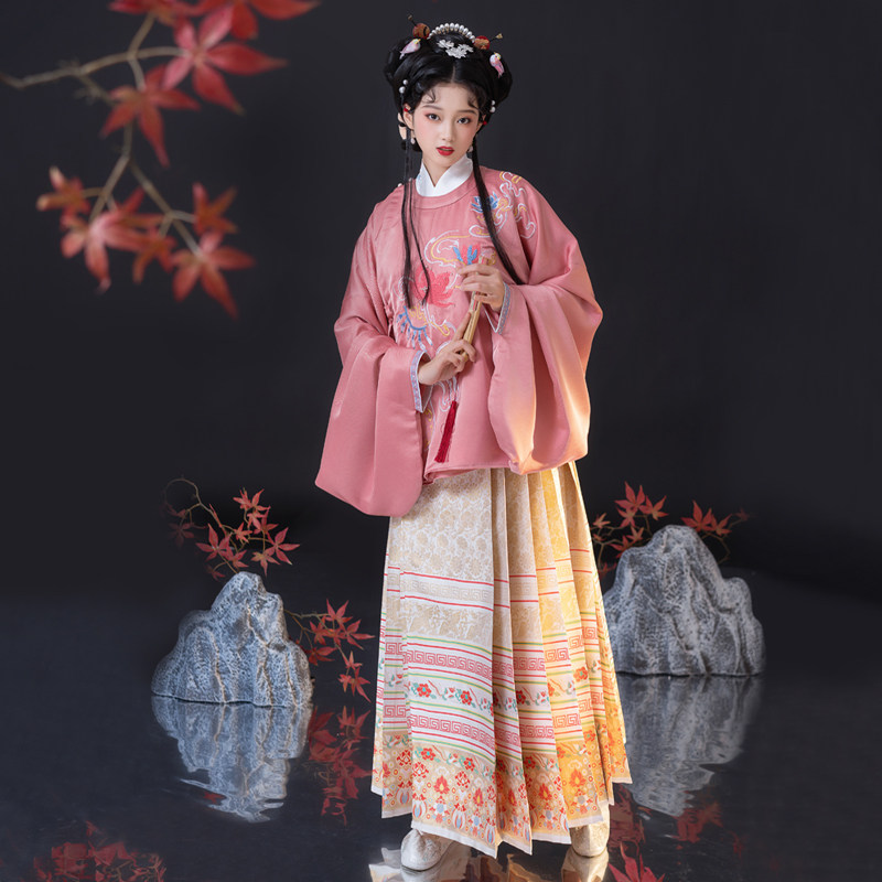 墨语猫璎明制汉服女粉色圆领大襟袄裙中衣春秋上衣