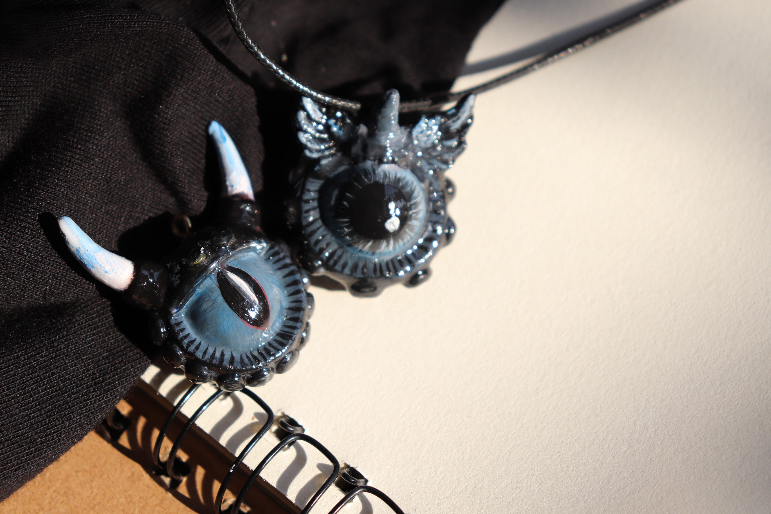 恶龙之眼手绘陶瓷特色礼物项链暗黑天使的翅膀龙眼项坠