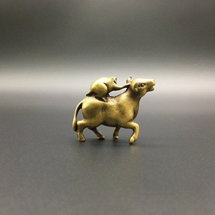 仿古做旧工艺实心老鼠骑牛摆件黄铜属你小牛装饰摆件