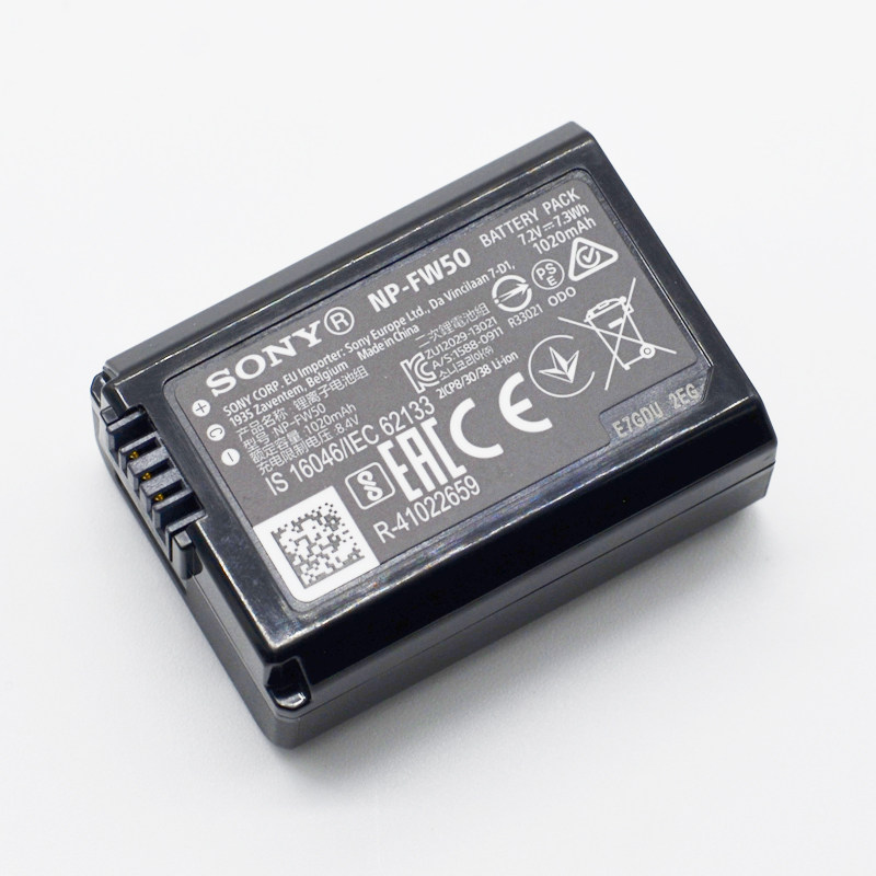 索尼npfw50原装电池a6400a5000a6000a6300a7m2a7r2数码相机电池