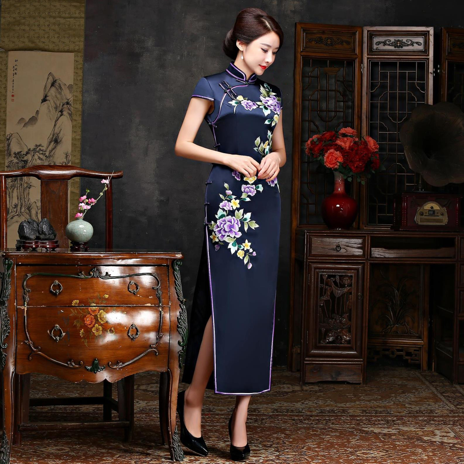 旗袍重磅真丝绣花2022春款妈妈高档刺绣长款旗袍