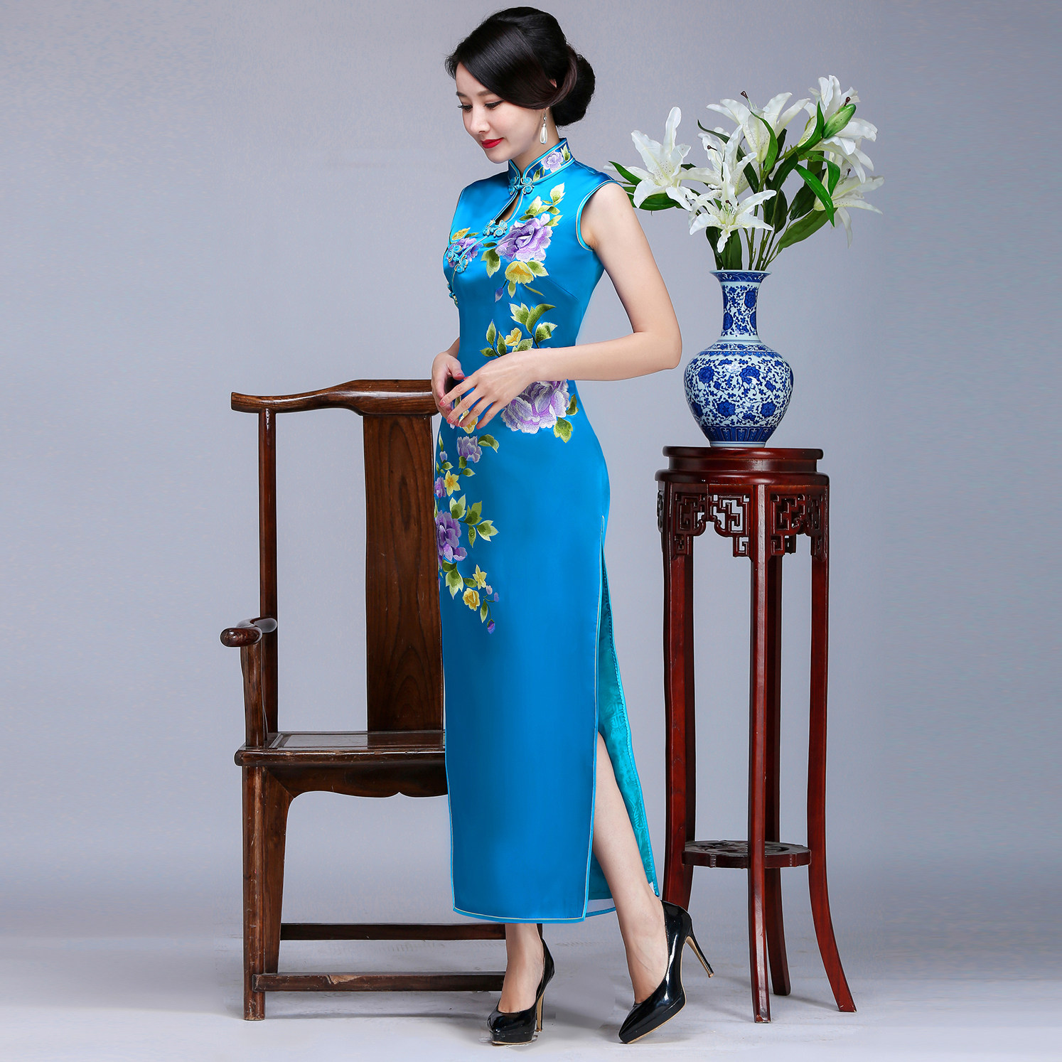 皇后改良旗袍裙短袖修身连衣裙桑蚕真丝旗袍礼服日常手工刺绣旗袍