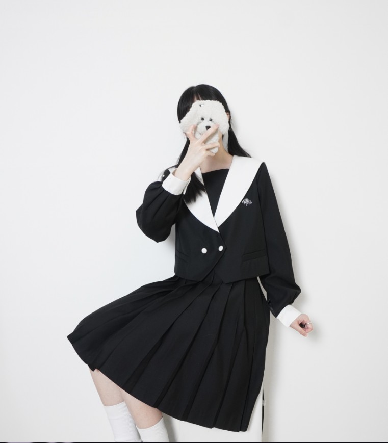 川野原创黑白秋冬水手学生校服