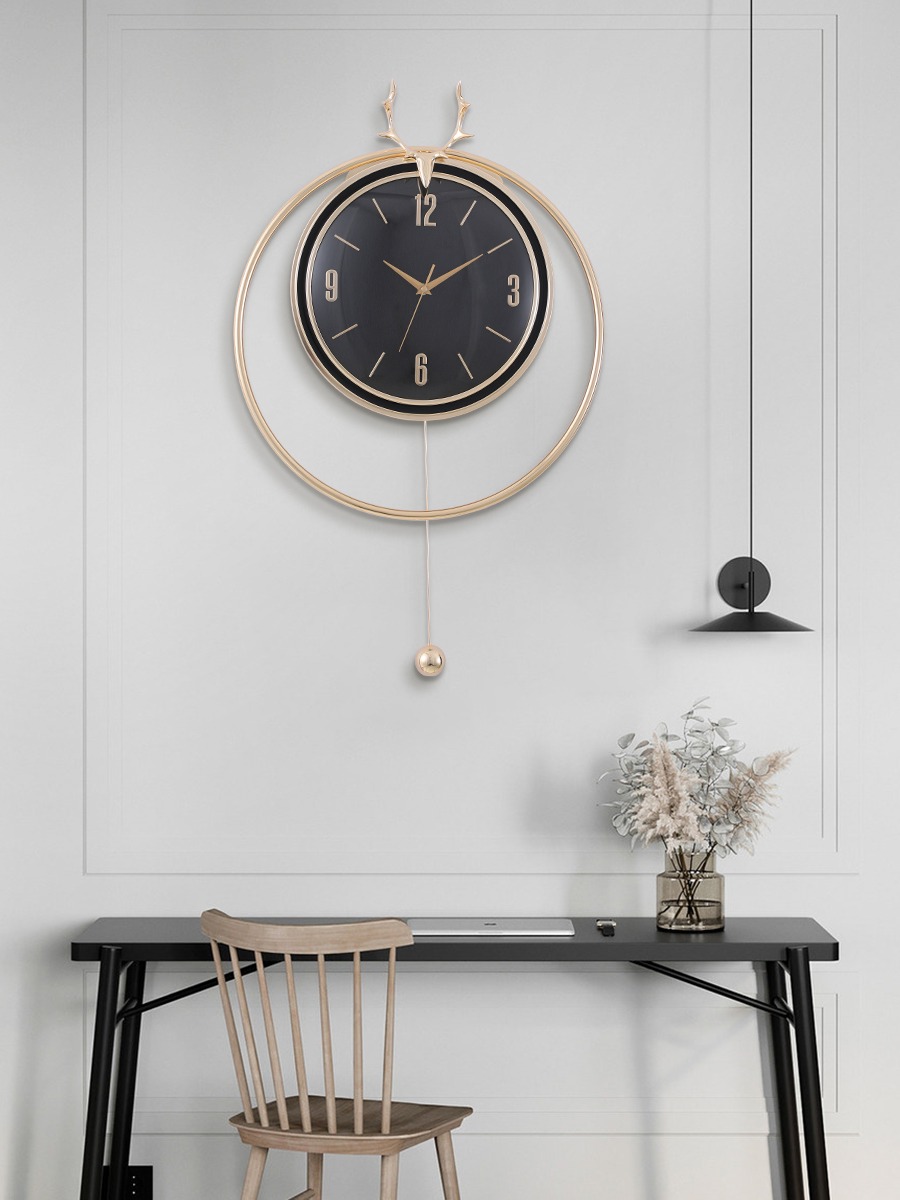 北极星北欧客厅静音挂钟金属鹿头时钟挂墙轻奢挂钟