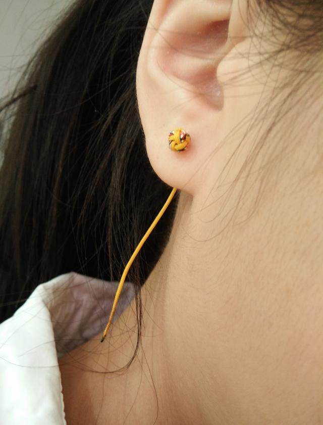 手工编织七彩绳小绣球红绳耳线男女耳线