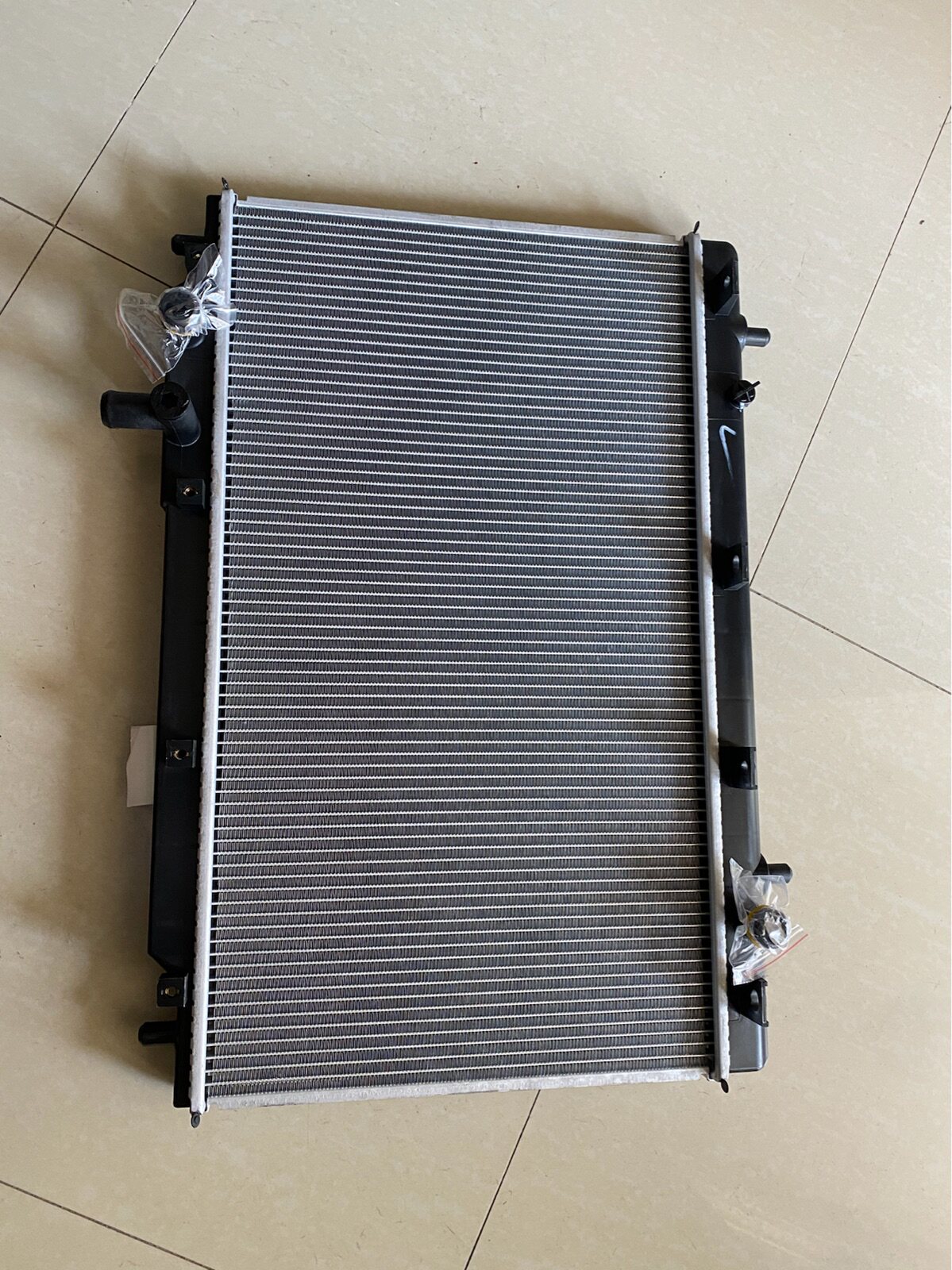 m80长安安睿散热器水箱g101睿行空调冷凝器原厂水箱
