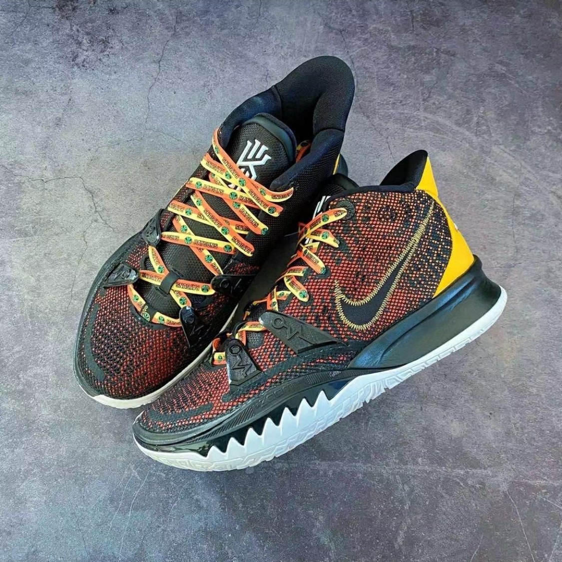 nike耐克kyrie欧文黑黄外星人运动实战篮球球鞋篮球鞋