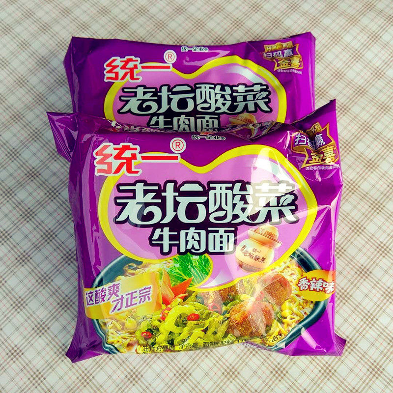 统一老坛酸菜牛肉面121g香辣辣味方便面袋装速食膨化食品