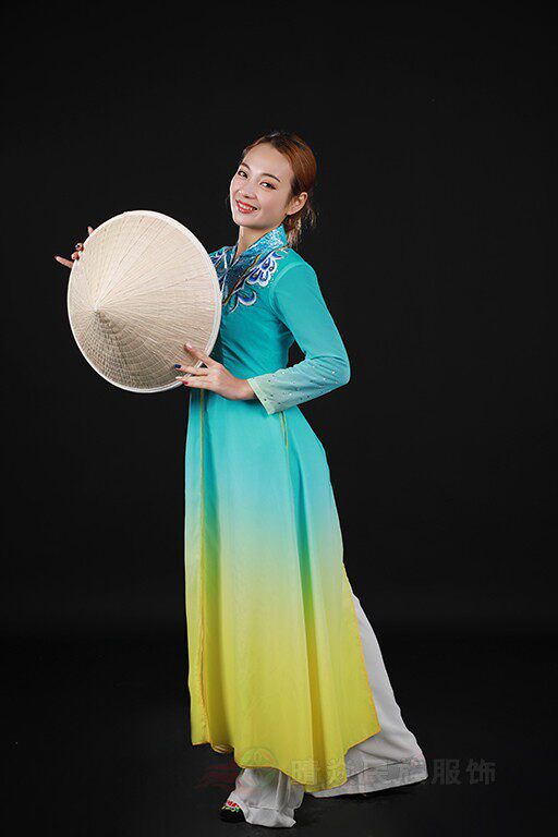 定制京族晴焱民族服饰渐变服装女装舞蹈舞台演出服民族服装