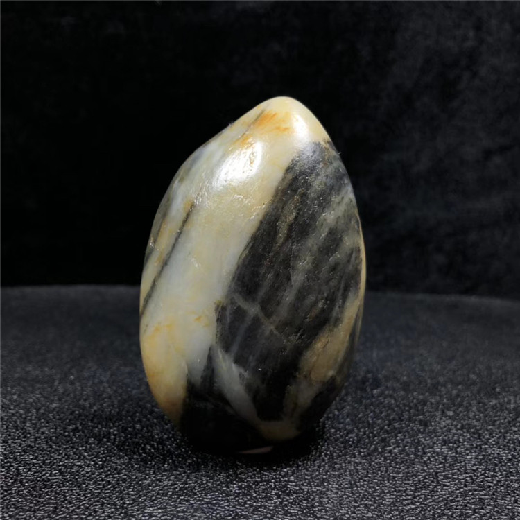 新疆和田玉青花籽原石天然玉石黑白分明水墨意境珠宝奇石