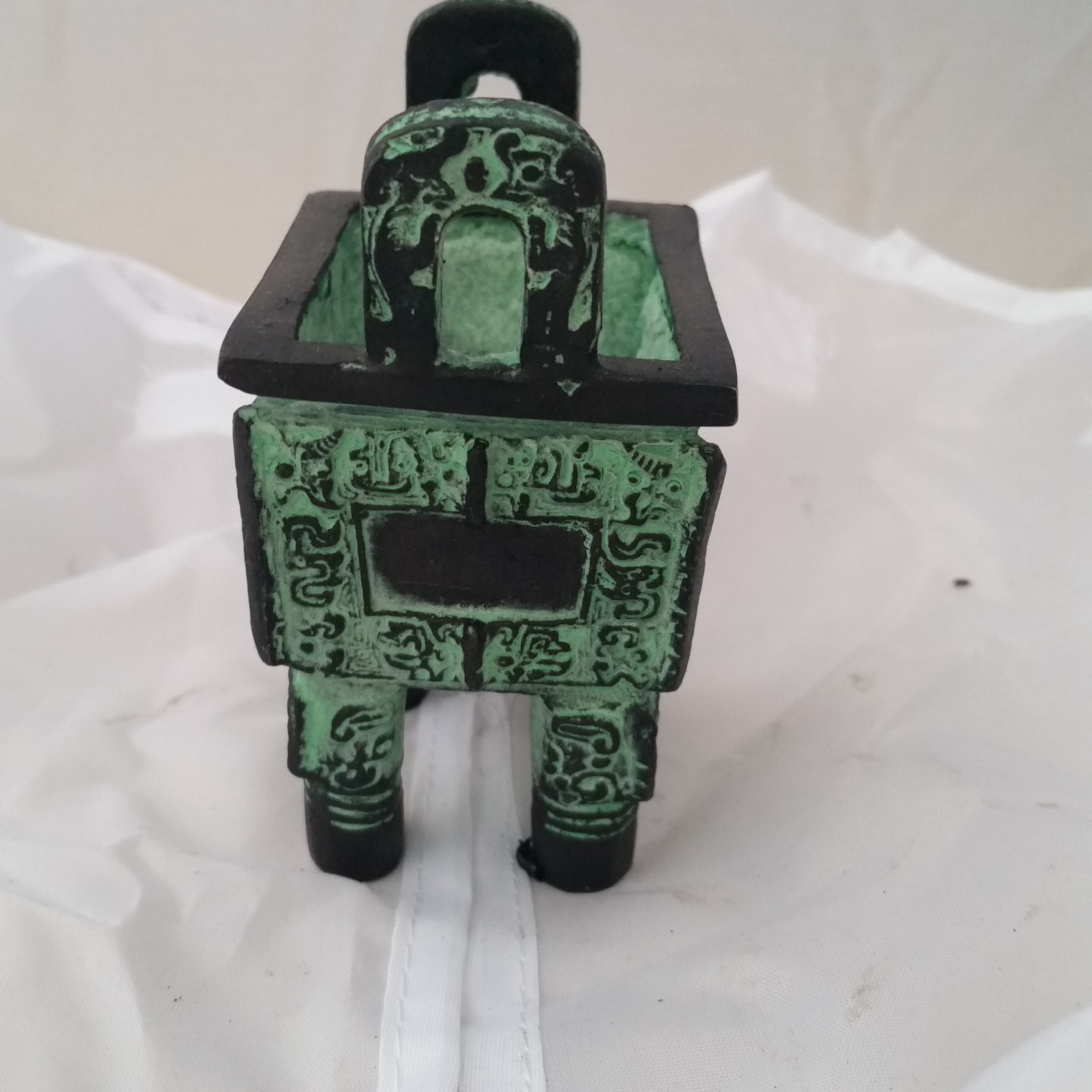 仿古青铜摆件司母戊大方古玩工艺品香炉特价甩卖摆件