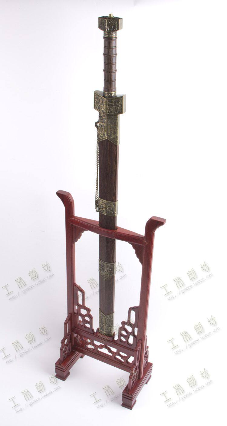 龙泉花梨桌面架镇兵器镂空刀托刀剑立式落地剑架