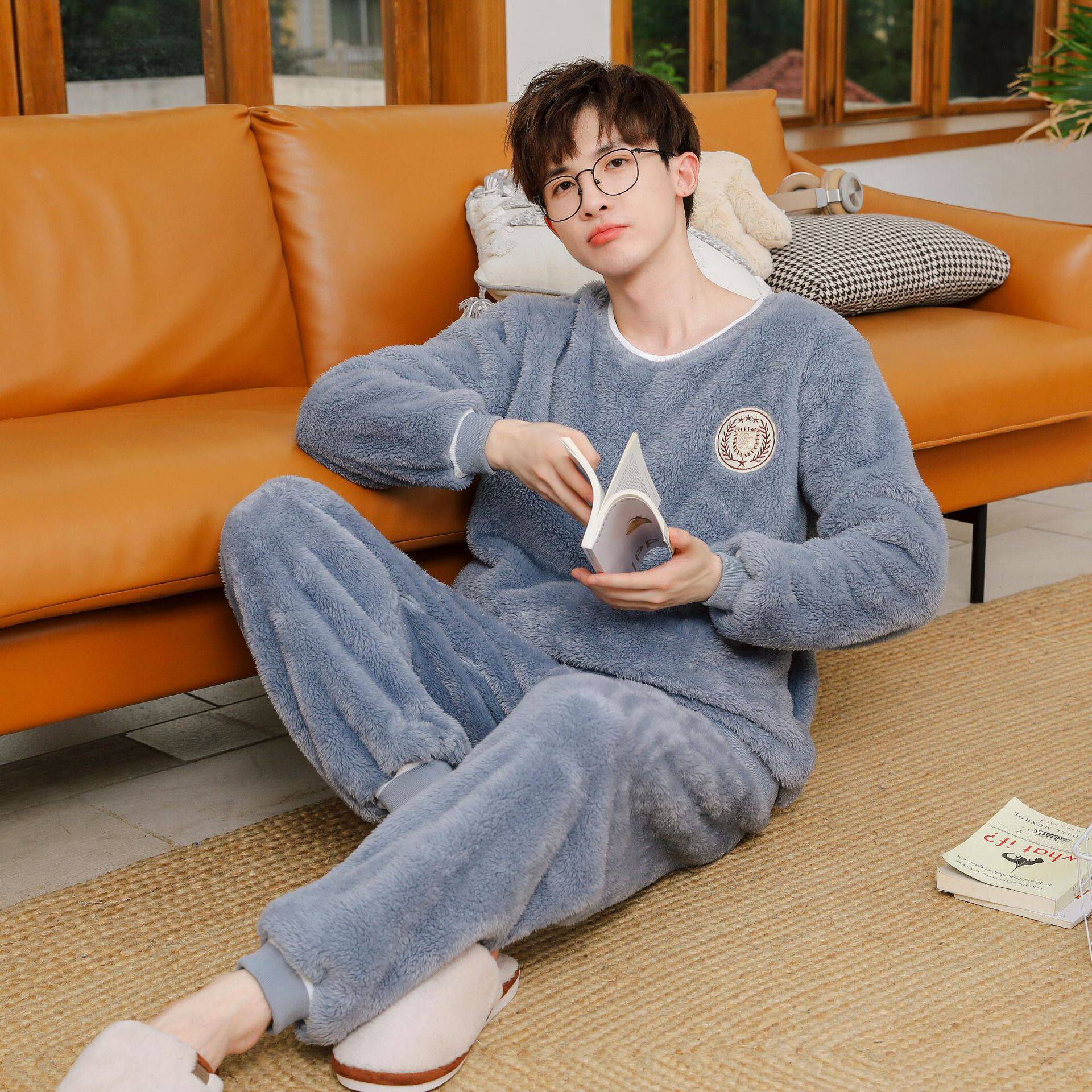 丽新折扣男装秋冬舒适长毛绒保暖家居服纯色法兰绒睡衣