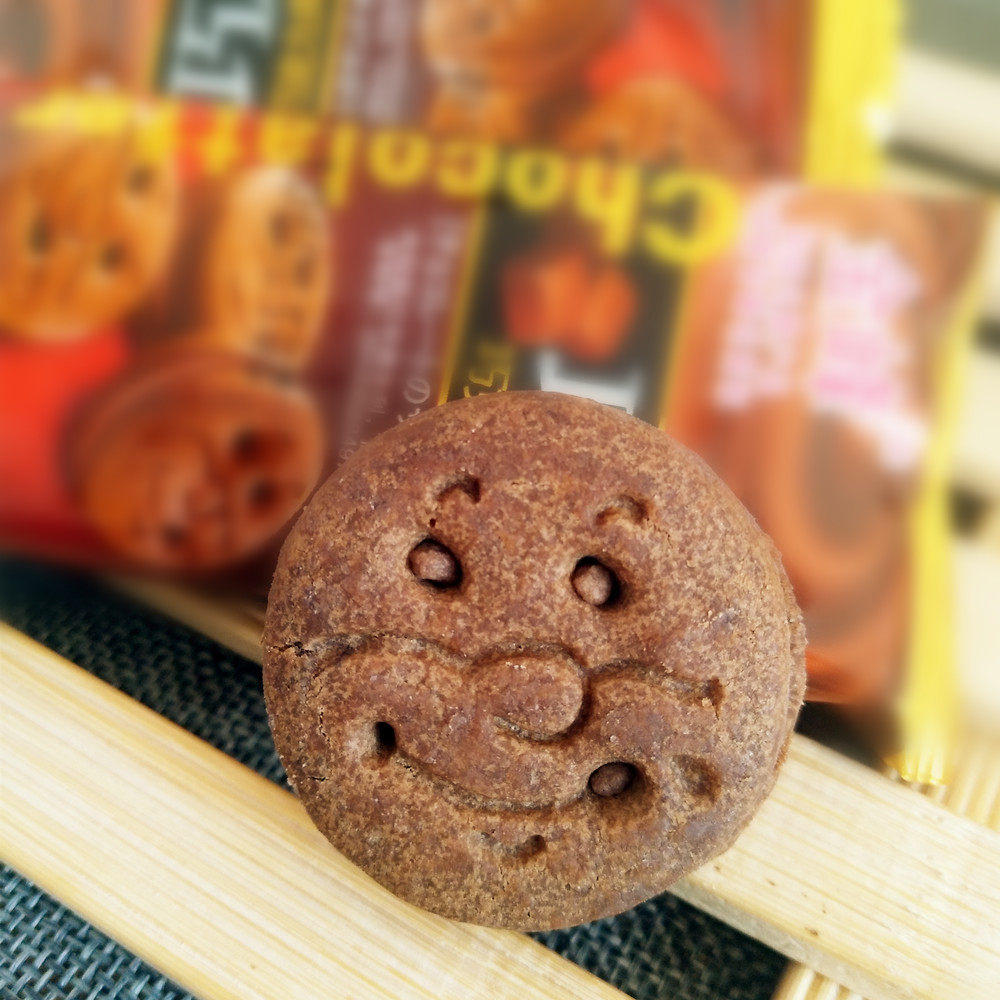 金峰巧儿巧克力夹心饼干鬼脸饼干1斤7.99元全场零食拼满34元包邮