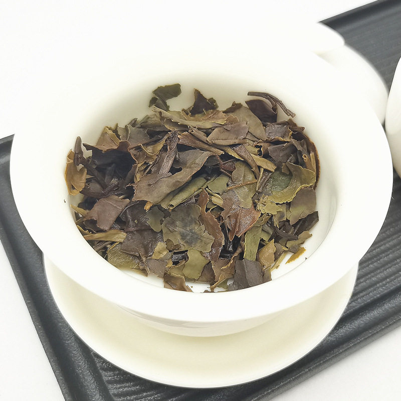 2018年白茶装老半斤礼盒千寻福鼎饼干春季日晒白牡丹