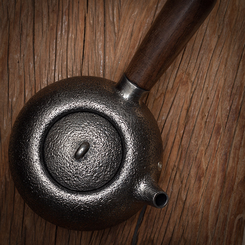 日本原装进口砂铁壶纯手工无涂层侧把煮水泡茶老铁壶家用养生茶壶