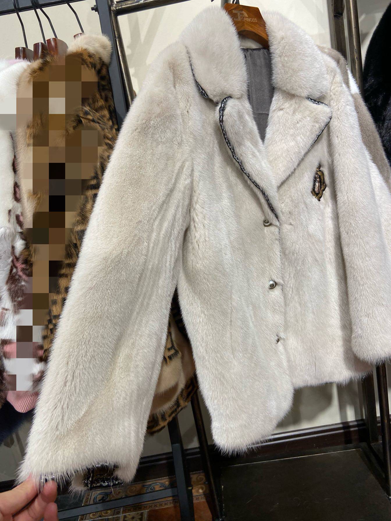 欧洲站冬季新款进口天鹅绒珍珠原色貂皮整板西服皮草