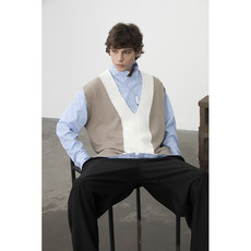 Ekcookies original designer he Changxi Liu Chang the same Roman digital embroidery knitted vest Ekcookies original designer he Changxi Liu Chang the same Roman digital embroidery knitted vest