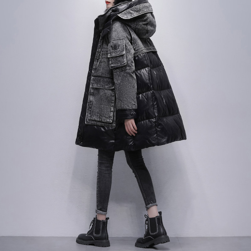黑色牛仔拼接羽绒服女中中长2021冬装新款连帽羽绒服