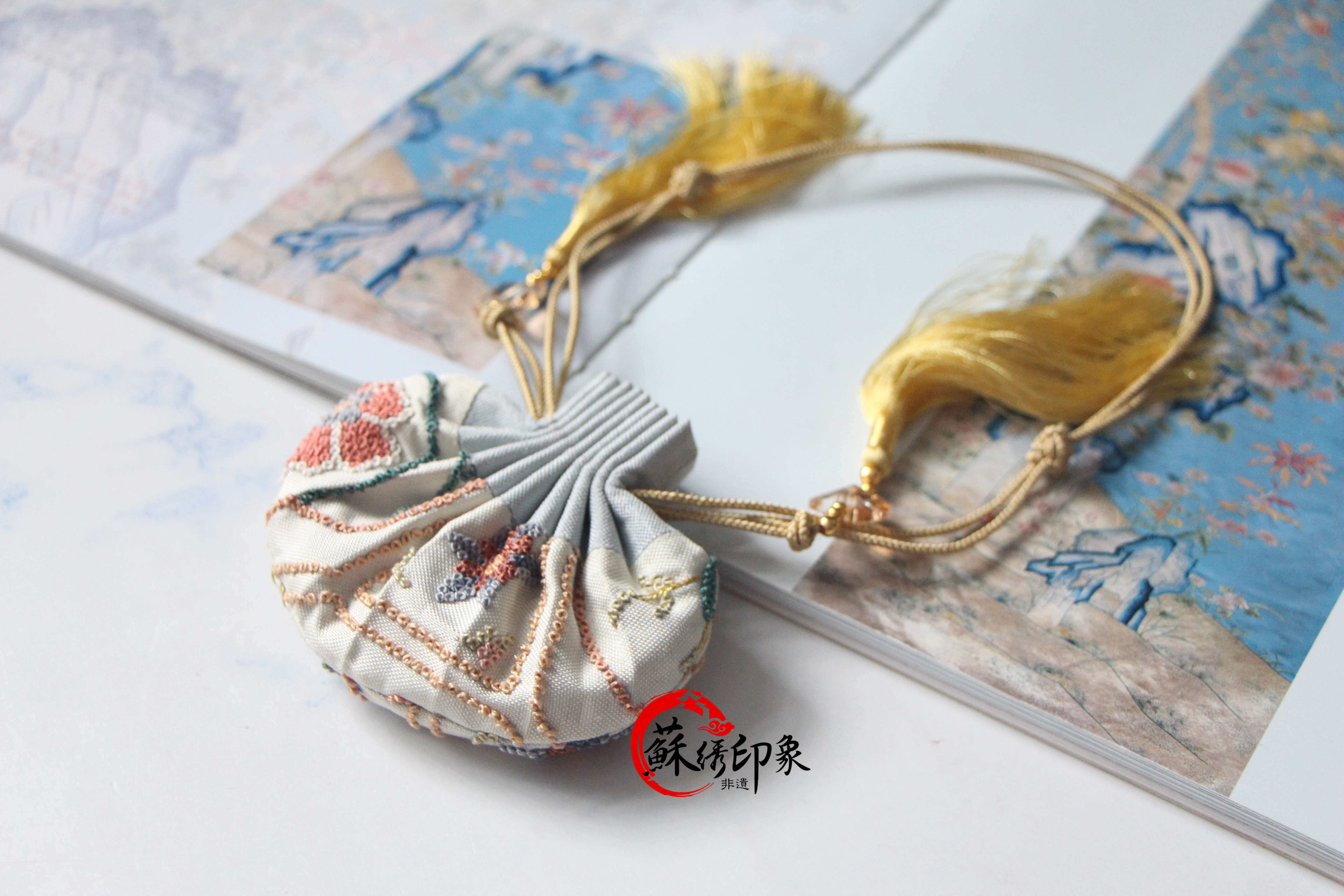 刺绣香囊手工苏绣缂丝打籽荷包流苏苏绣
