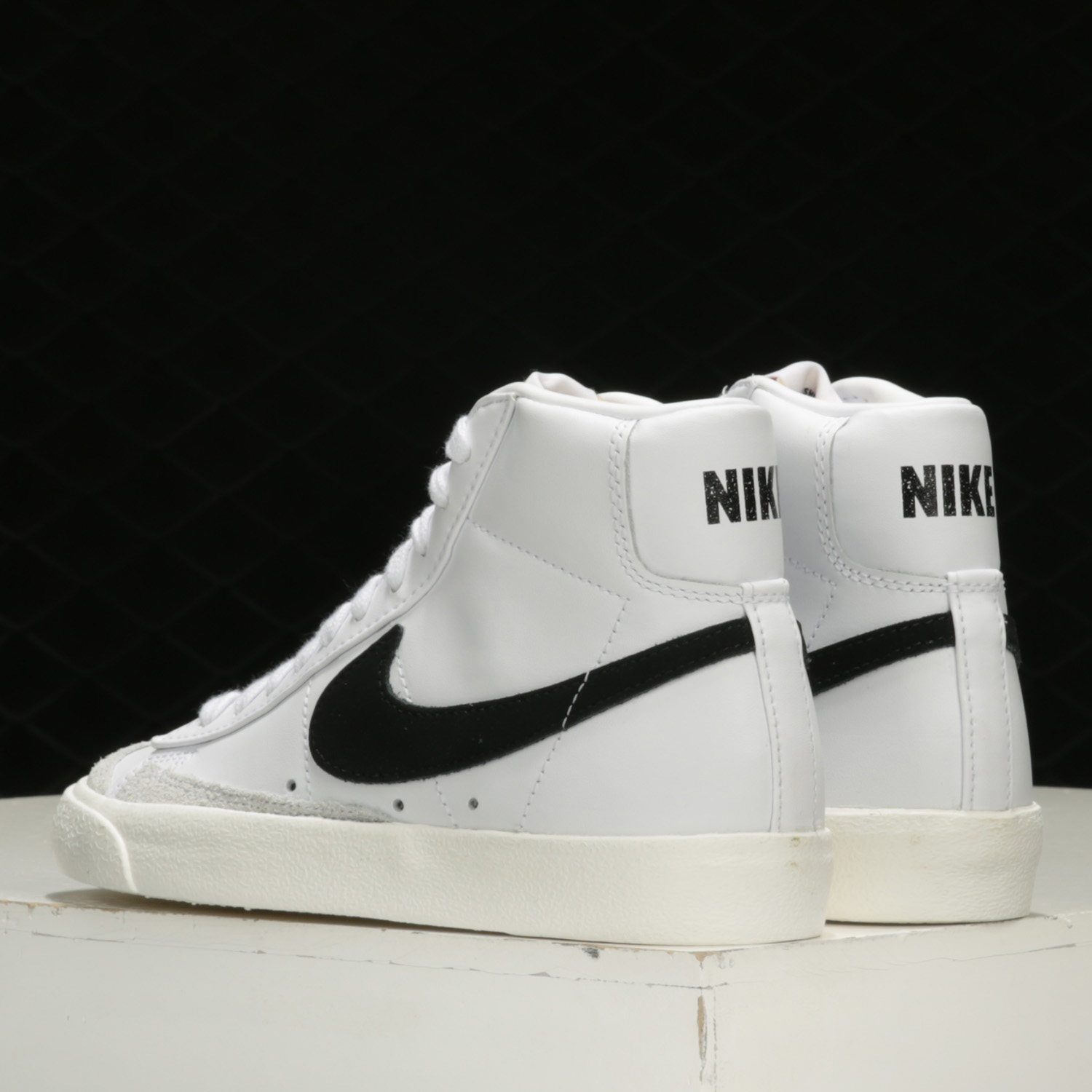 nike耐克正品blazermid女子典高运动运动休闲休闲鞋运动休闲鞋