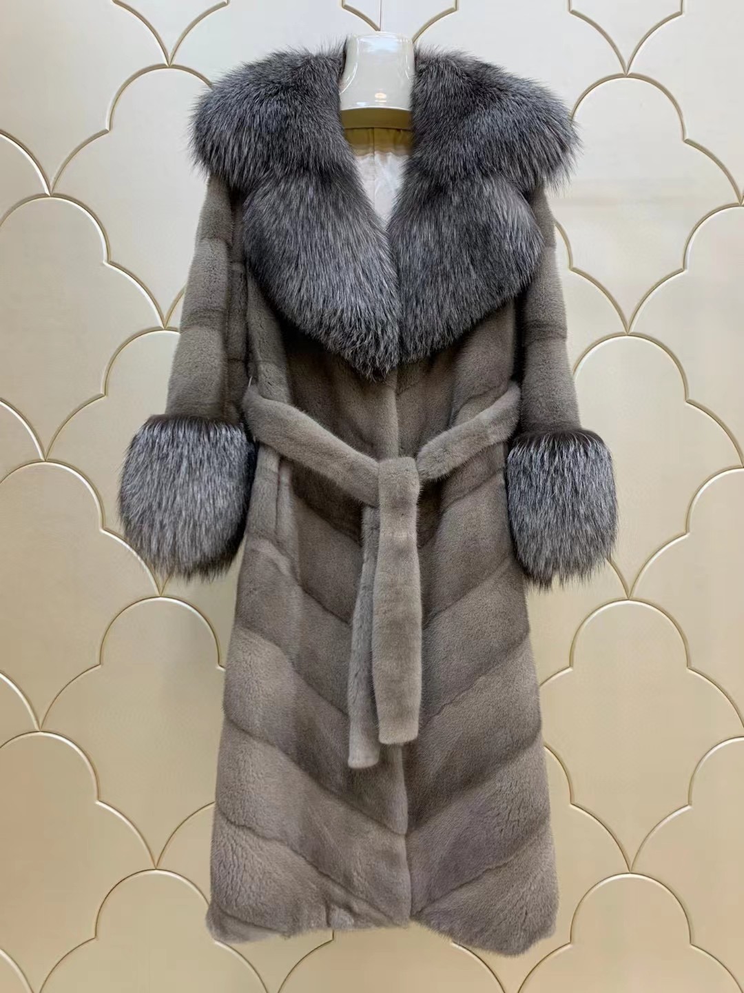 品牌全新貂皮貂毛大衣专柜撤柜银兰本色超级皮草