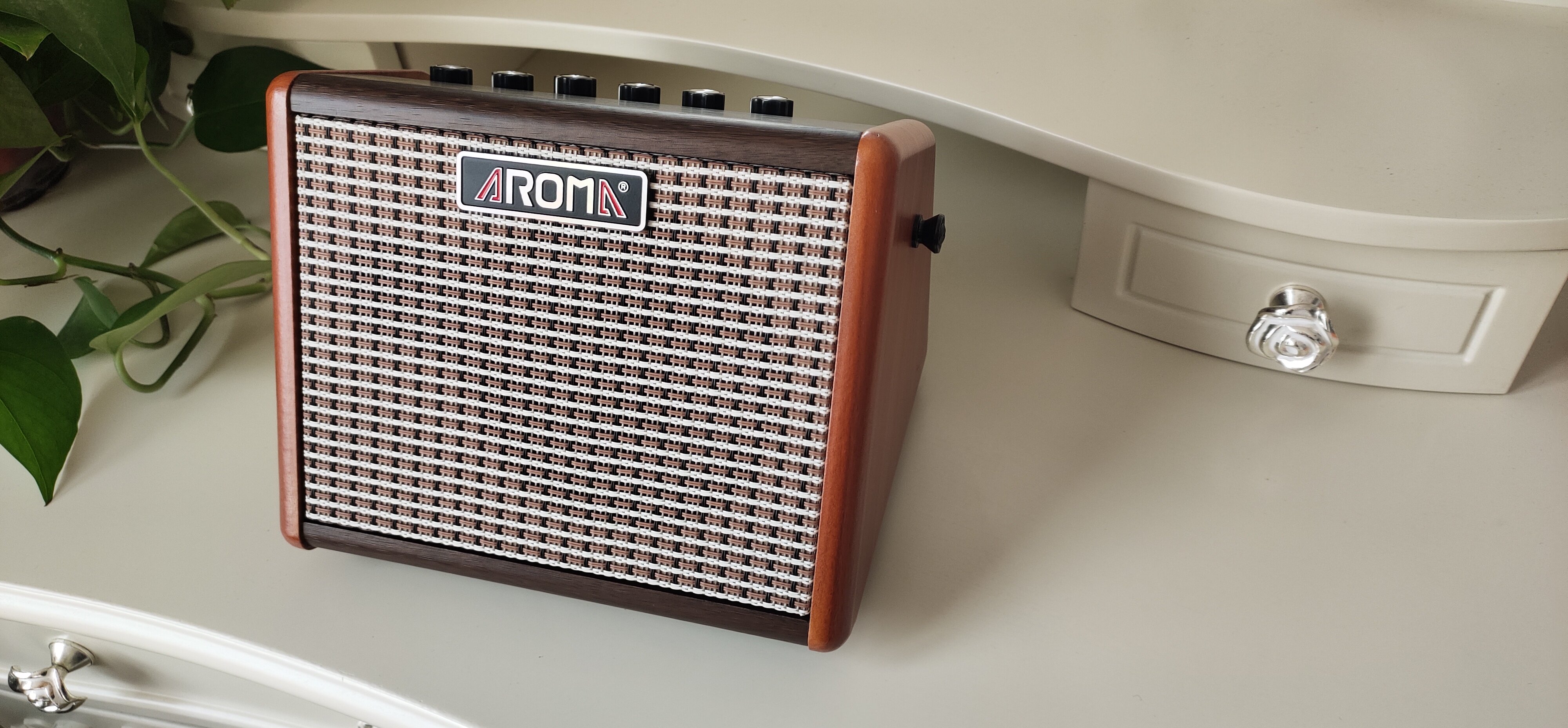 音响吉他阿诺玛音箱民谣弹唱电箱户外充电便携吉他音箱