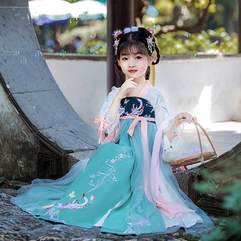 汉服女中国风秋季薄款超仙连衣裙古装小公主唐装襦裙演出服秋新款