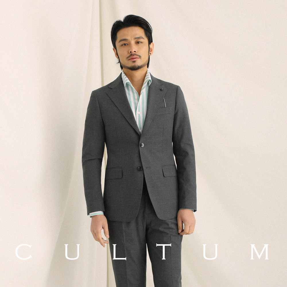 进入店铺中范cultum绅士男装去购买06164.