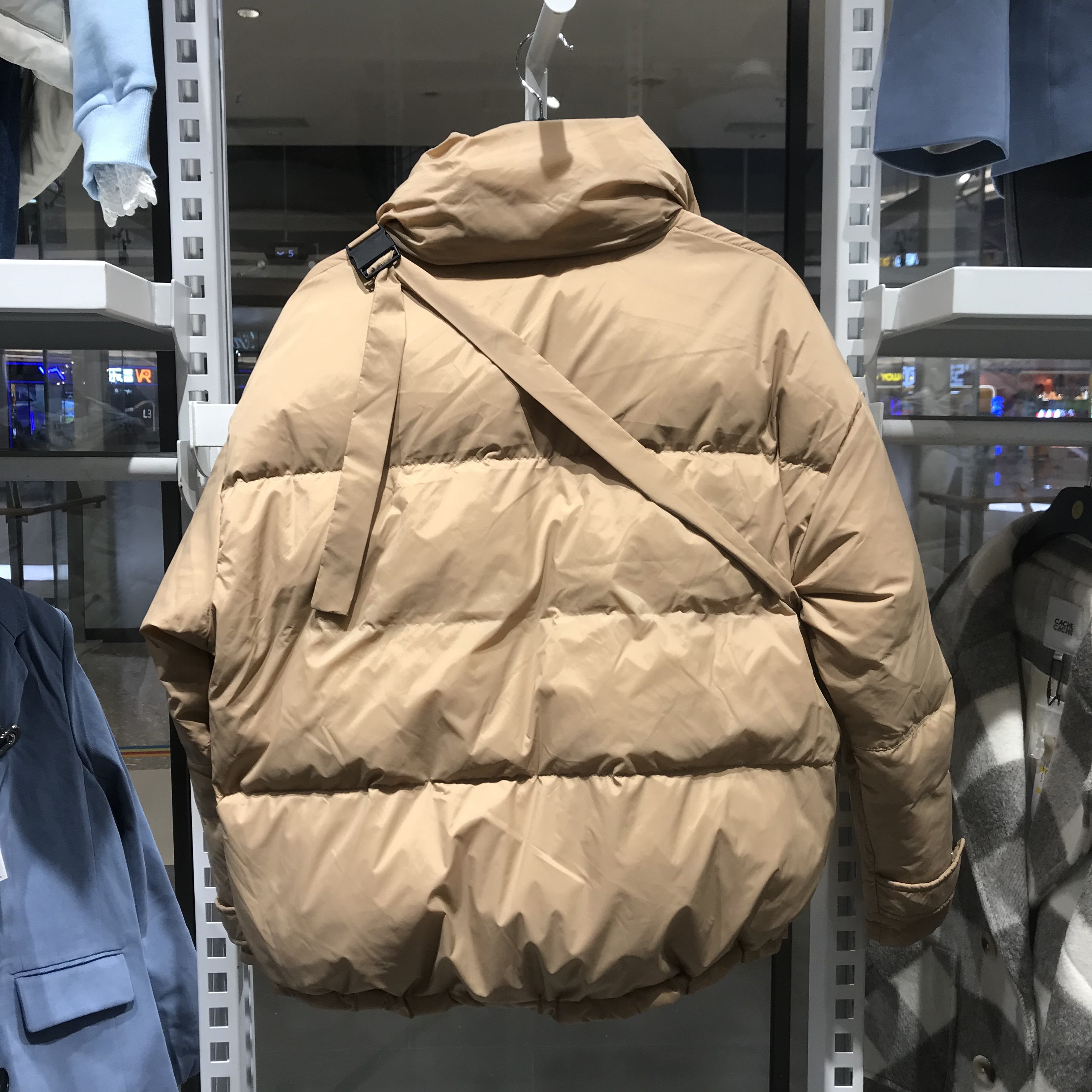 cachecache羽绒服2021新款宽松松显设计短款外套5818002823羽绒服