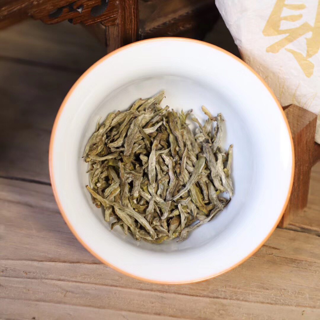 2019年新茶福鼎白茶饼针贵白毫银针 管阳高山特级头采米粒芽300g - 柒