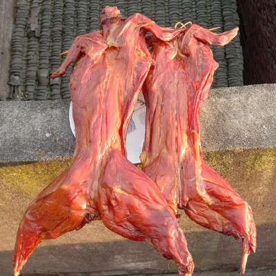 腊兔湖南土特产腊兔子腊肉兔子肉土家腊兔肉风干兔柴火烟熏兔整只