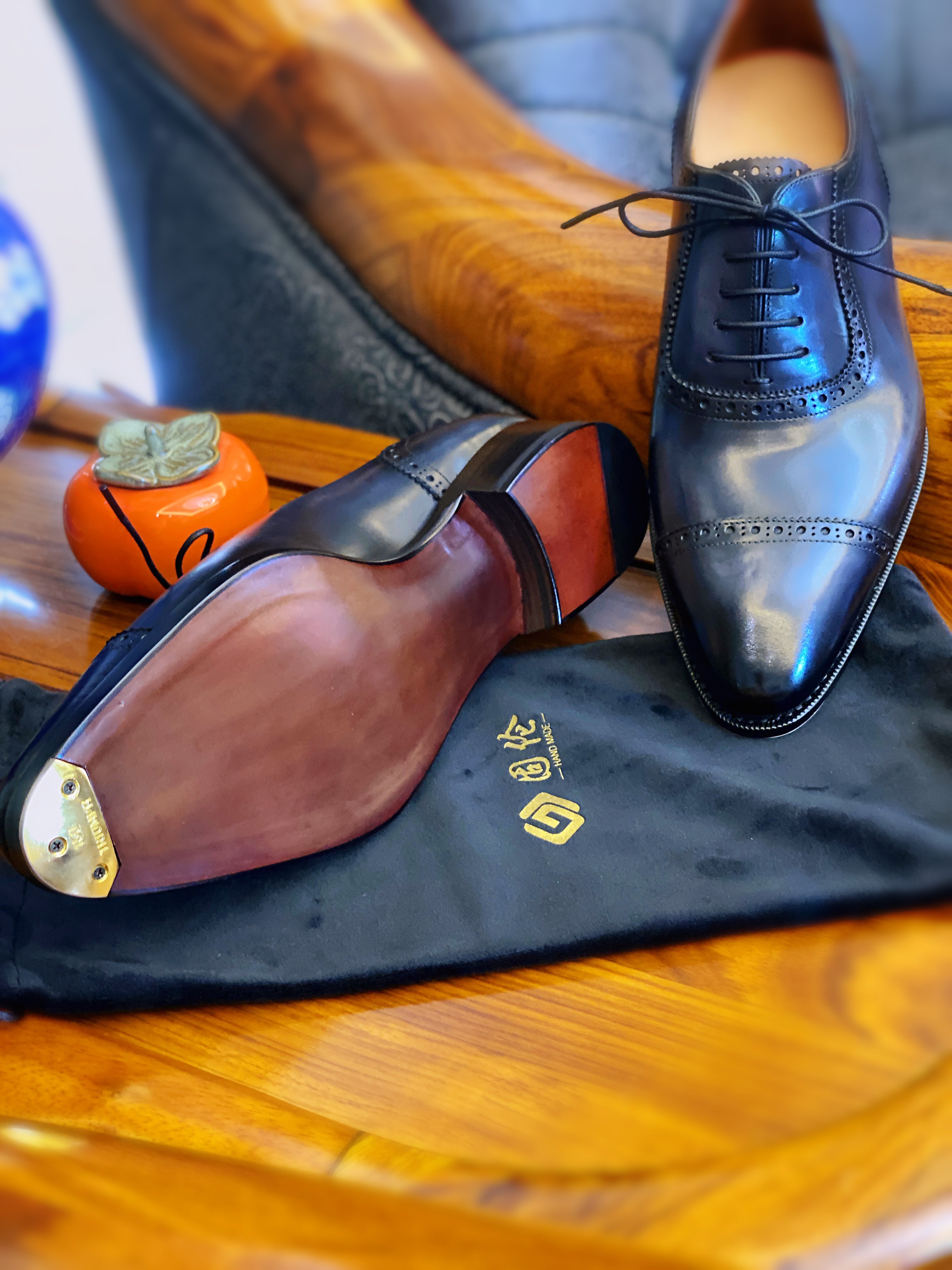 固伦固特异真皮男鞋手工擦色黑灰灰色渐变鞋头正装皮鞋