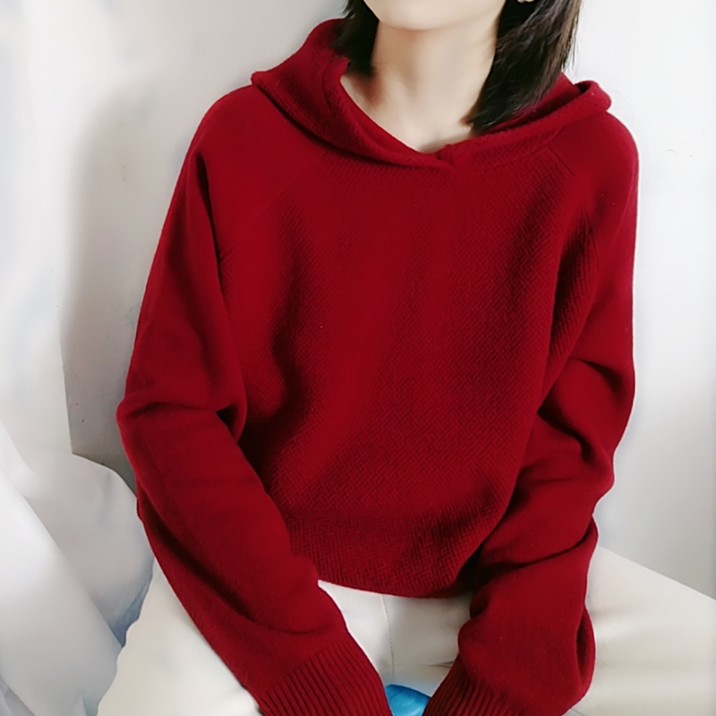 日本秋冬新款车厘子红色连帽羊毛针织宽松爆款套头毛衣羊绒打底衫