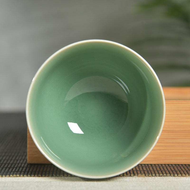 龙泉青瓷弟窑梅子青手工主人杯祥云刻花品茗杯创意陶瓷功夫茶单杯