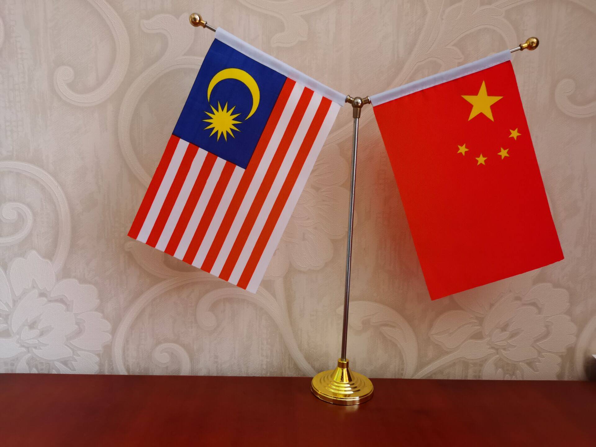 国旗3号4号5号6号马来西亚串旗办公桌旗手手摇旗帜