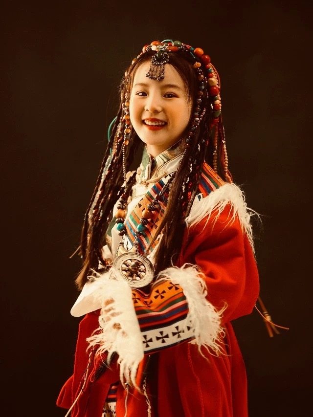 摄影藏族儿童服装少数民族中国国风网红2022年新款套装