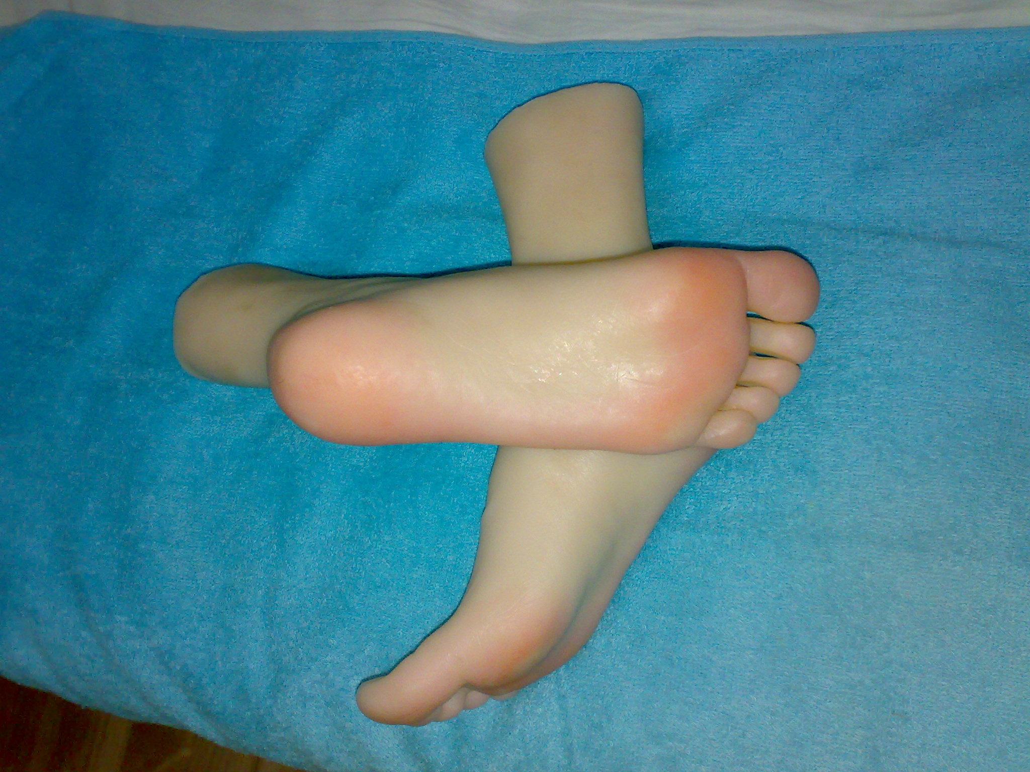 男孩正太脚丫白袜子篮球运动帅哥帅脚男脚模型仿真足模脚模恋脚