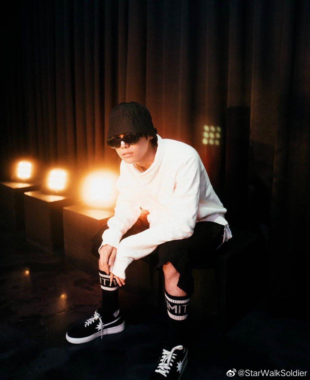 starwalksoldier黑白麂皮流星板鞋易烊千玺才不要和休闲板鞋