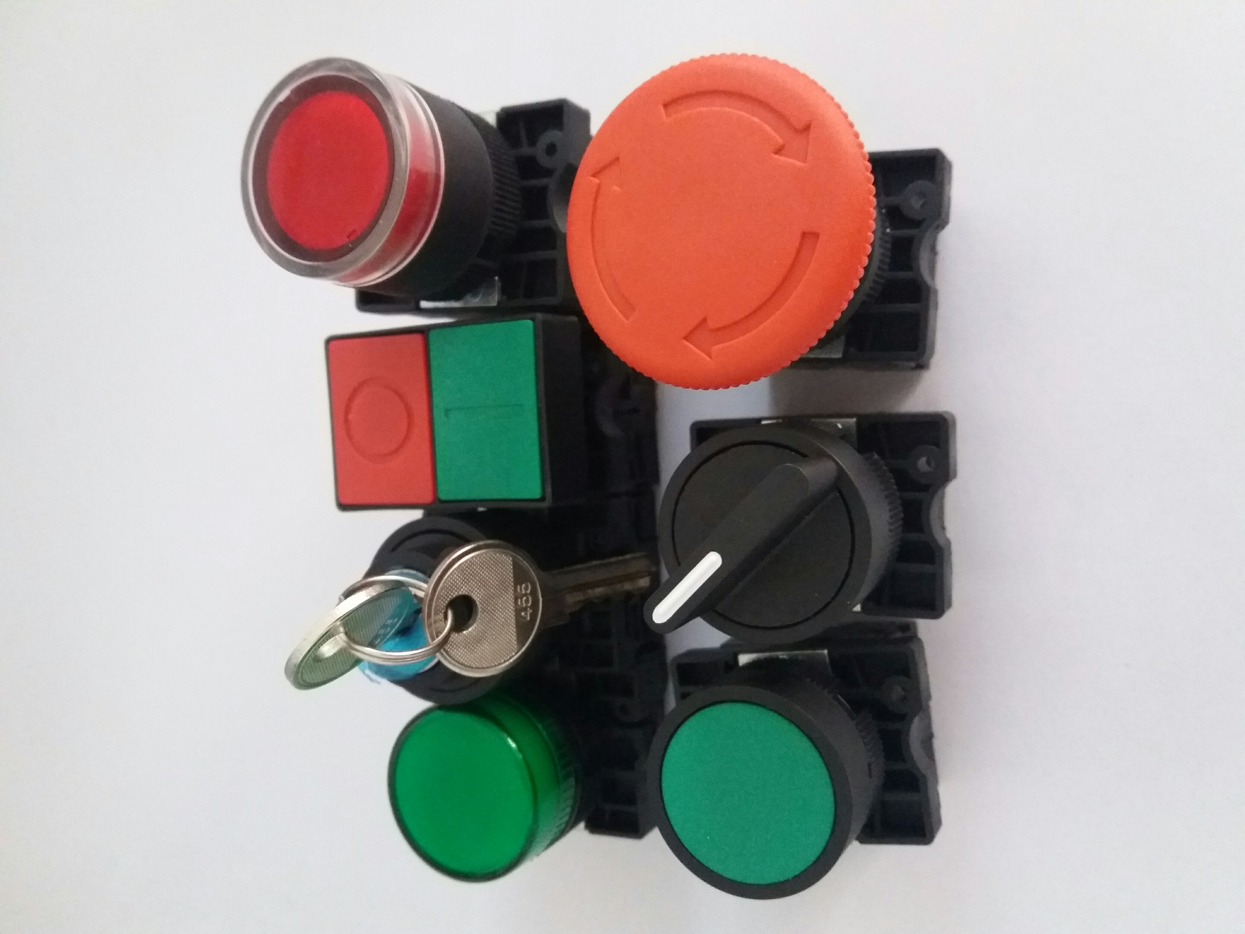 按钮特价提多施耐德经济型塑料xb2ea31自复配电箱开关按钮